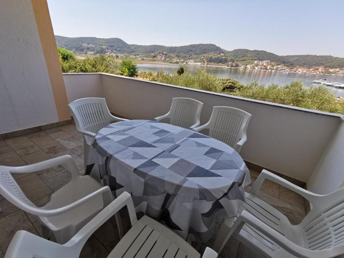 Apartamento Haus Maro Supetarska Draga Exterior foto